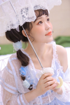 美女裸奶100%无遮挡免费网站